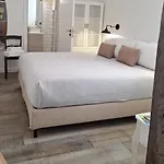 Casa And Company - Azorean Boutique House - Unique Heritage Near Ocean 3*