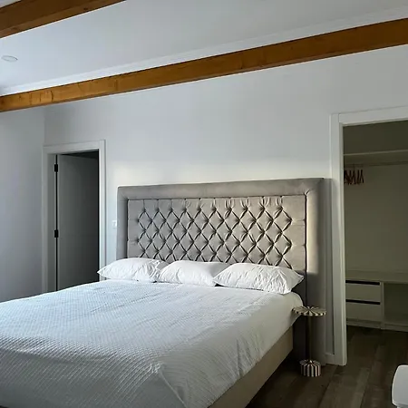 Bed & Breakfast Casa And Company - Azorean Boutique House