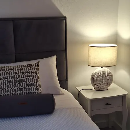 Bed & Breakfast Casa And Company - Azorean Boutique House Santa Cruz da Graciosa