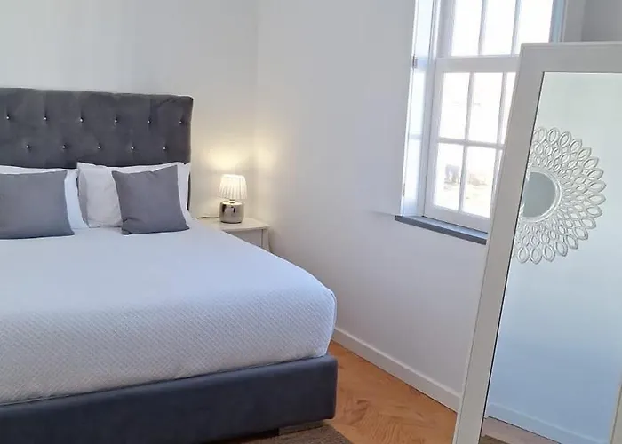 Casa And Company - Azorean Boutique House - Unique Heritage Near Ocean 5*